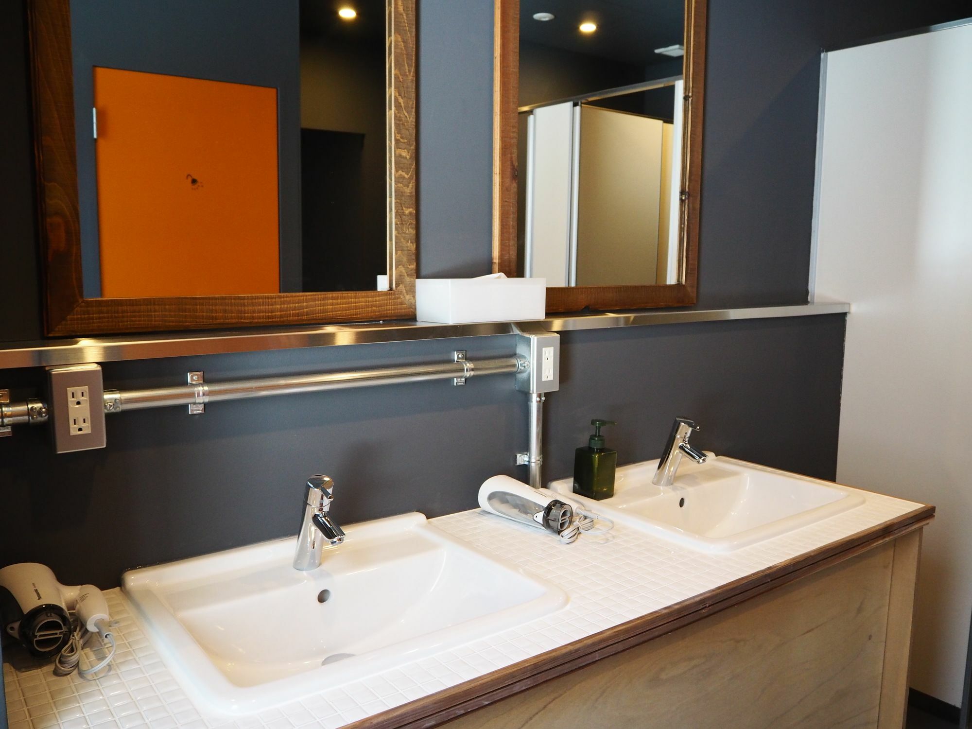Turn Table Hostel Tokyo Bagian luar foto
